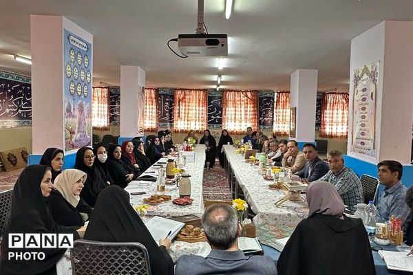 از تصمیم تا اجرا و بازتاب حضور مدیران در نشست راهبردی جدید در دبستان سمیه