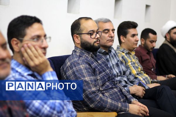 تجلیل و تکریم از ارزیان و تسهیلگران کانون‌های ارزیابی طرح کیفیت بخشی معاونین پرورشی در استان اصفهان