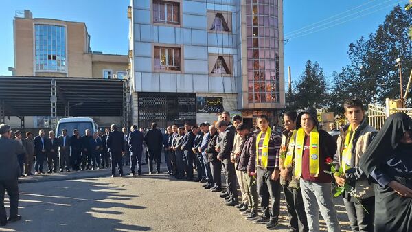 وداع با پیکر مرحوم فریدون داوری در آموزش وپرورش کهگیلیویه و بویراحمد