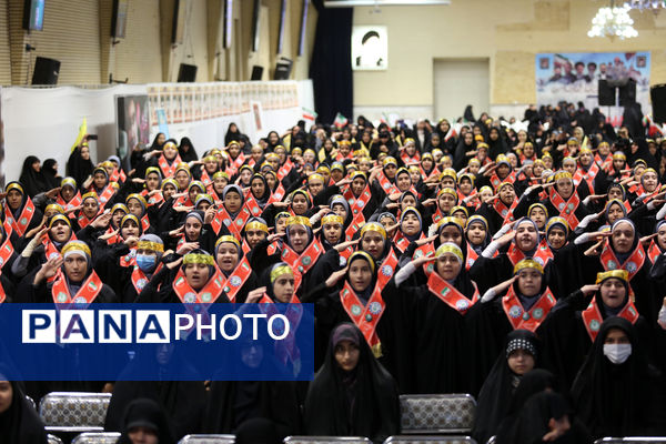 جلوه‌هایی از یادواره شهدای فرهنگی و دانش‌آموز استان قم