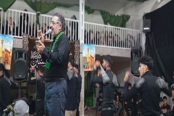 عزاداری شب هشتم ماه محرم در شهر بار 