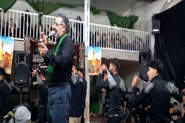 عزاداری شب هشتم ماه محرم در شهر بار 