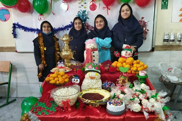 برگزاری مراسم جشن یلدا در مدرسه مهرآیین و مدرسه مریم بهارستان۲