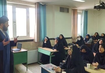  دوره توانمندسازی «دانا شو» ویژه خواهران به مناسبت هفته بسیج در قرچک