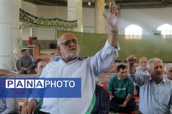 اقامه نماز جمعه‌ در گلوگاه 