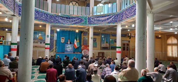 نماز جمعه باشکوه و آیین تجلیل از برگزیدگان رویداد «دختران حاج قاسم» 