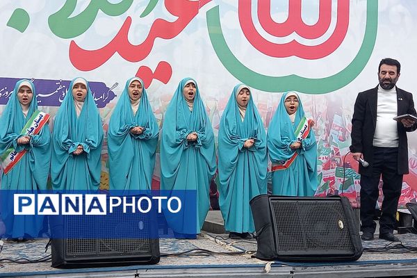 حضور اقشار مختلف مردم شهرری در راهپیمایی ۲۲ بهمن