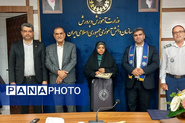 نشست فصلی و توان افزایی مأمورین و مسئولین سازمان دانش‌آموزی شهرستان‌های استان تهران 