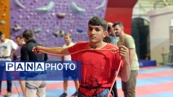 معرفی ورزش سنگ‌نوردی به دانش‌آموزان کهگیلویه و بویراحمد