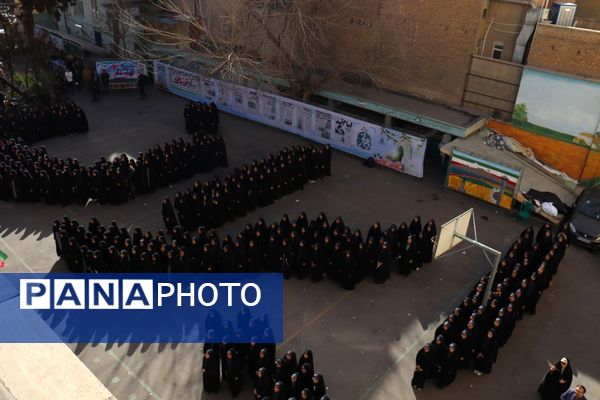 در دل این زمستان سخت و از پس سال‌ها، همچنان عطر آزادی به مشام می‌رسد