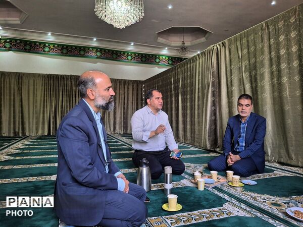 نشست دبیرخانه مدارس تخصصی حفظ قرآن کریم در تبادکان با هدف راه‌اندازی ۱۹ مدرسه قرآنی