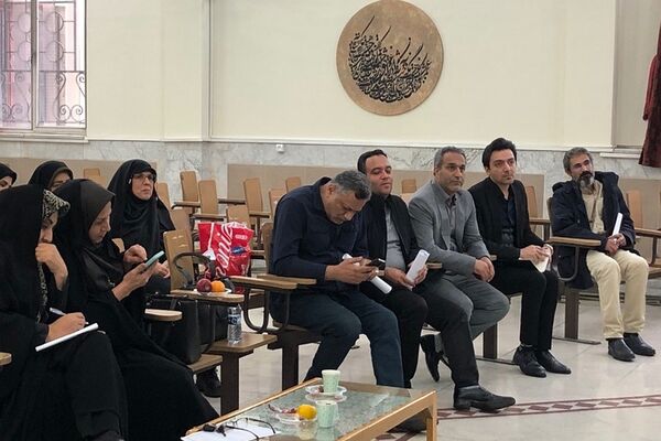 جلسه توجیهی مدیران در دبیرستان آرمیتا مصلی نژاد ناحیه 2 شهرری 