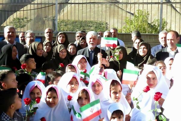 زنگ مهر مدرسه شهید صدوقی 