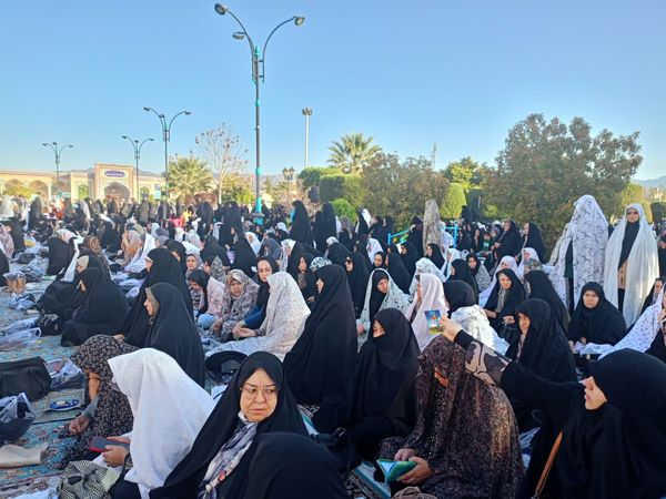 نماز عید فطر ۱۰ هزار نفری در کاشمر 