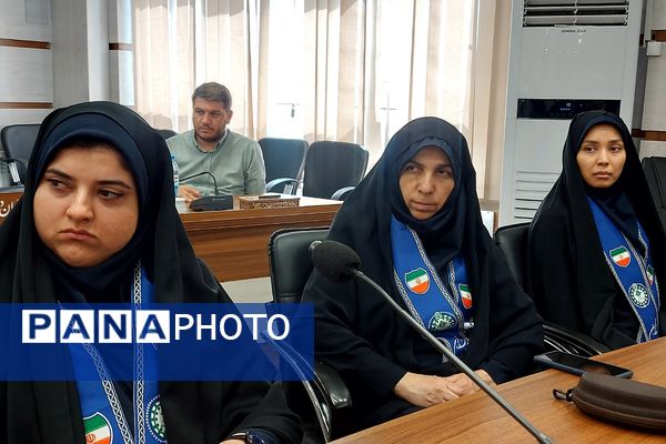 نشست فصلی و توان افزایی مأمورین و مسئولین سازمان دانش‌آموزی شهرستان‌های استان تهران 