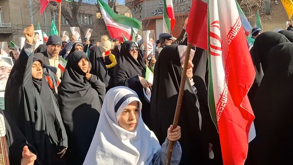 جلوه‌های باشکوه حضور مردم قم در راهپیمایی ۲۲ دی