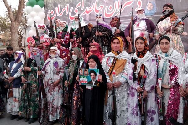 اجتماع و رزمایش بزرگ 2000 نفری دختران جانفدای اهر