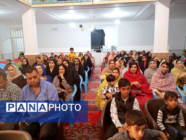 رونمایی از کتاب «ارگیز گردنی» در شمیل بندرعباس