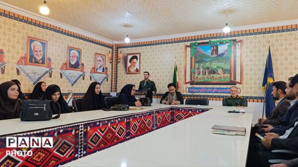 آیین تجلیل از برگزیدگان بسیج دانش آموزی شهدای عشایر در دهه امامت و ولایت 