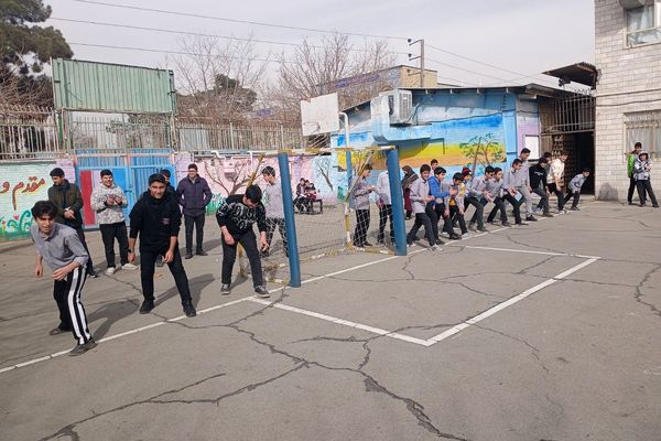 حضور پرشور دانش آموزان ناحیه دو شهرری در برنامه‌های متنوع دهه فجر و جشن انقلاب