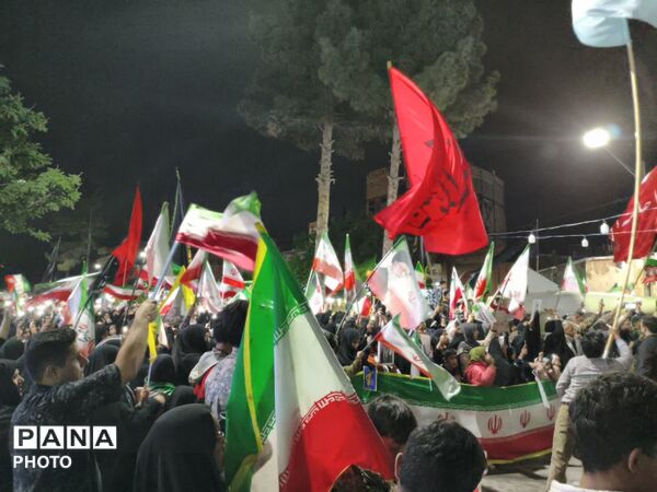 از پاسداران انقلاب در شب مقاومت و خونخواهی تجلیل شدند