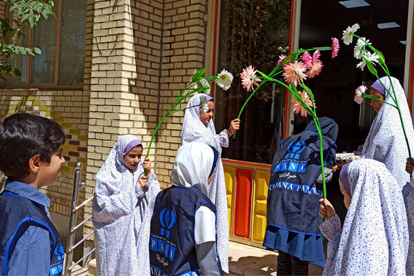 مراسم تجلیل وتقدیر از دانش‌آموز خبرنگاران پانا آباده توسط رئیس سازمان دانش‌آموزی استان فارس