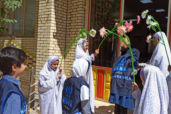 مراسم تجلیل وتقدیر از دانش‌آموز خبرنگاران پانا آباده توسط رئیس سازمان دانش‌آموزی استان فارس