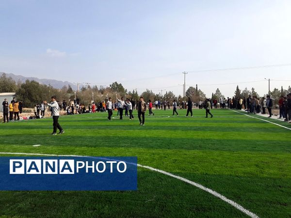 همایش تجلیل از دانش‌آموزان برتر مسابقات قرآن، عترت نماز شهرستان خلیل‌آباد 