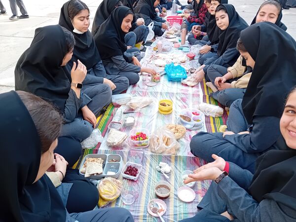 صبحانه سالم در آموزشگاه فاطمه الزهراء (س) سملقان