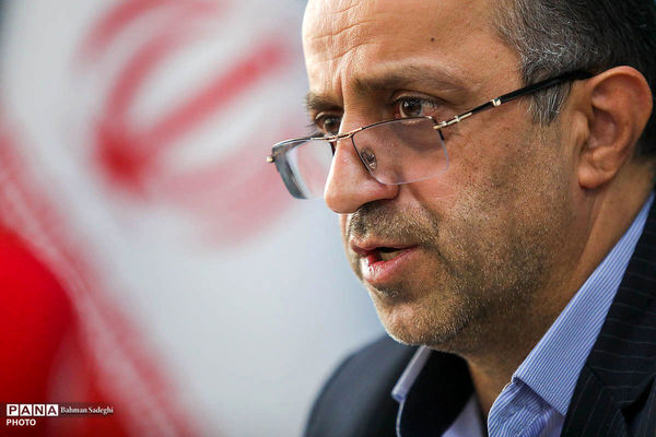 سند تحول از معلم آغاز می‌شود