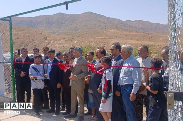 بهره‌برداری از زمین چمن مصنوعی روستای نامانلو شهرستان شیروان