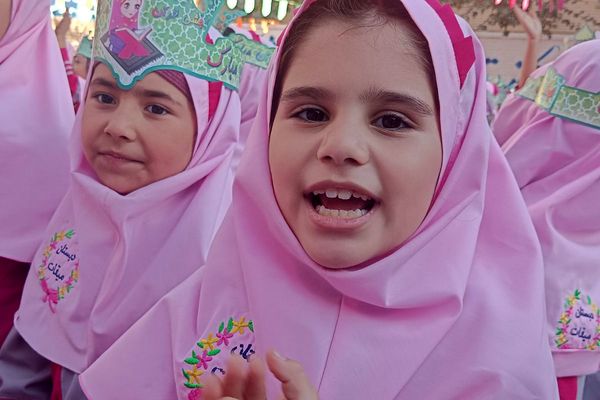 نغمه‌های قرآنی در دل دختران دبستان میقات بهارستان دو طنین‌انداز شد