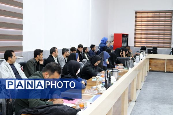 گردهمایی تخصصی مدیران مدارس ابتدایی شهرستان راز و جرگلان با معاون آموزش ابتدایی اداره‌کل استان و روسای ادارات