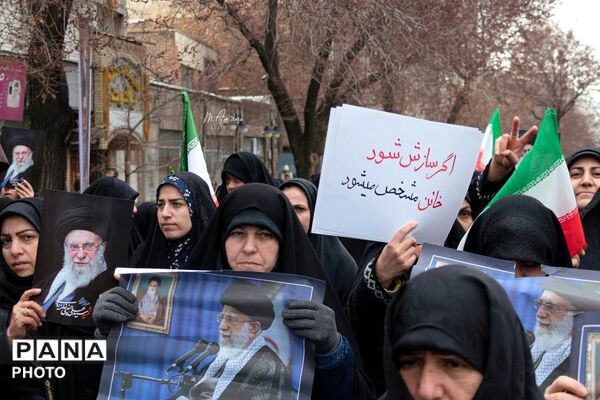 سربازان کوچک در اجتماع مردمی تبریز به خونخواهی از رهبر شهید