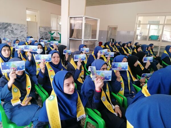 برگزاری جشن نیکوکاری در دبیرستان کوثر فاروج 
