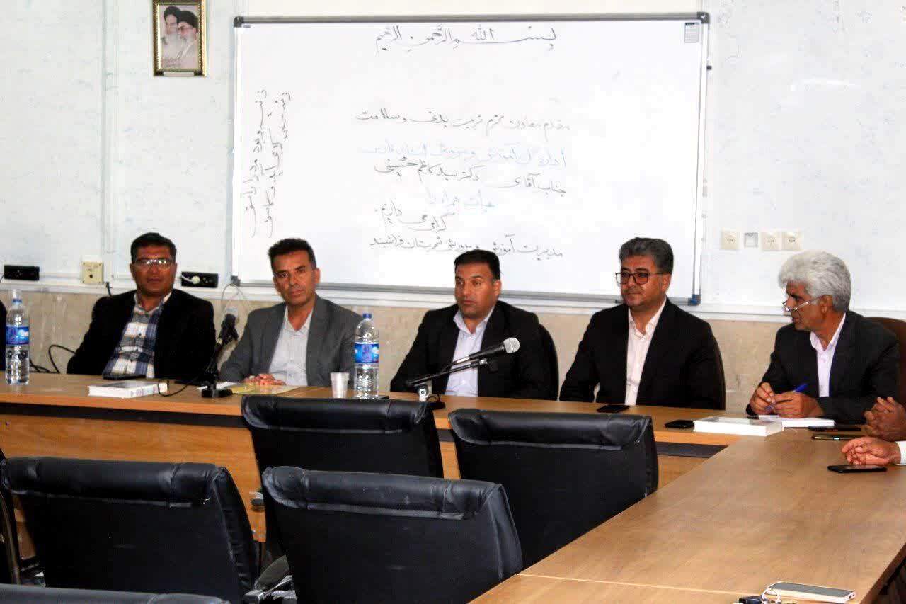 دبیران تربیت بدنی نقش مهمی در آینده ورزشی کشور دارند