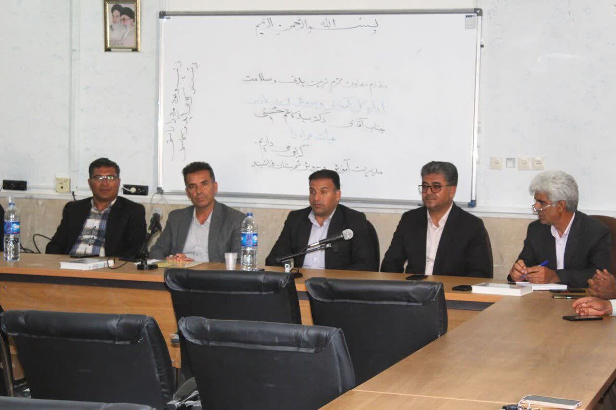 دبیران تربیت بدنی نقش مهمی در آینده ورزشی کشور دارند