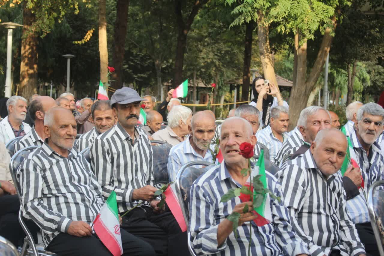 طنین خرد در قامت سپید 