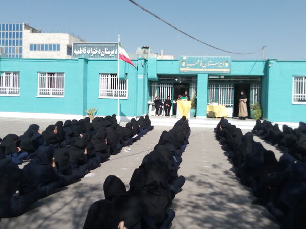 مراسم ولادت حضرت زینب و روز پرستار در دبیرستان فاطمیه