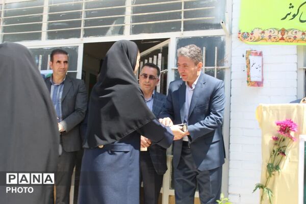 زنگ سپاس معلم در فاروج به صدا در آمد 