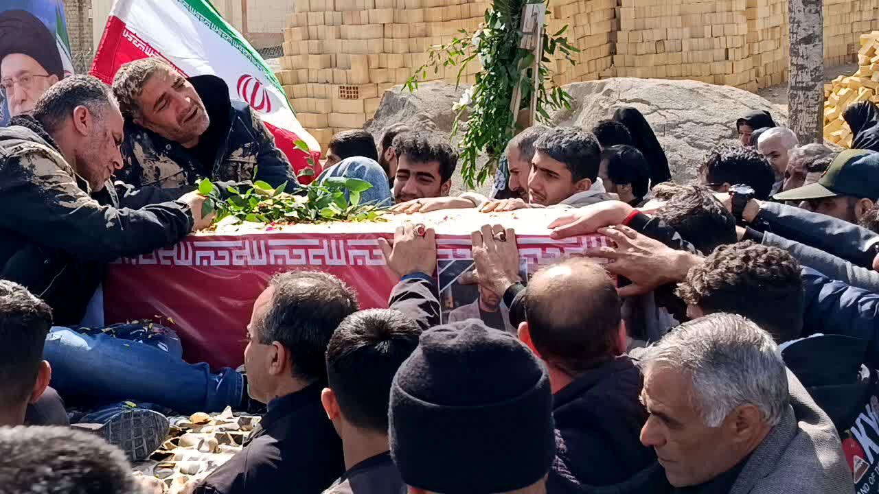 تشییع باشکوه پیکر پاک و مطهر شهید احسان اکبرزاده در نورآباد
