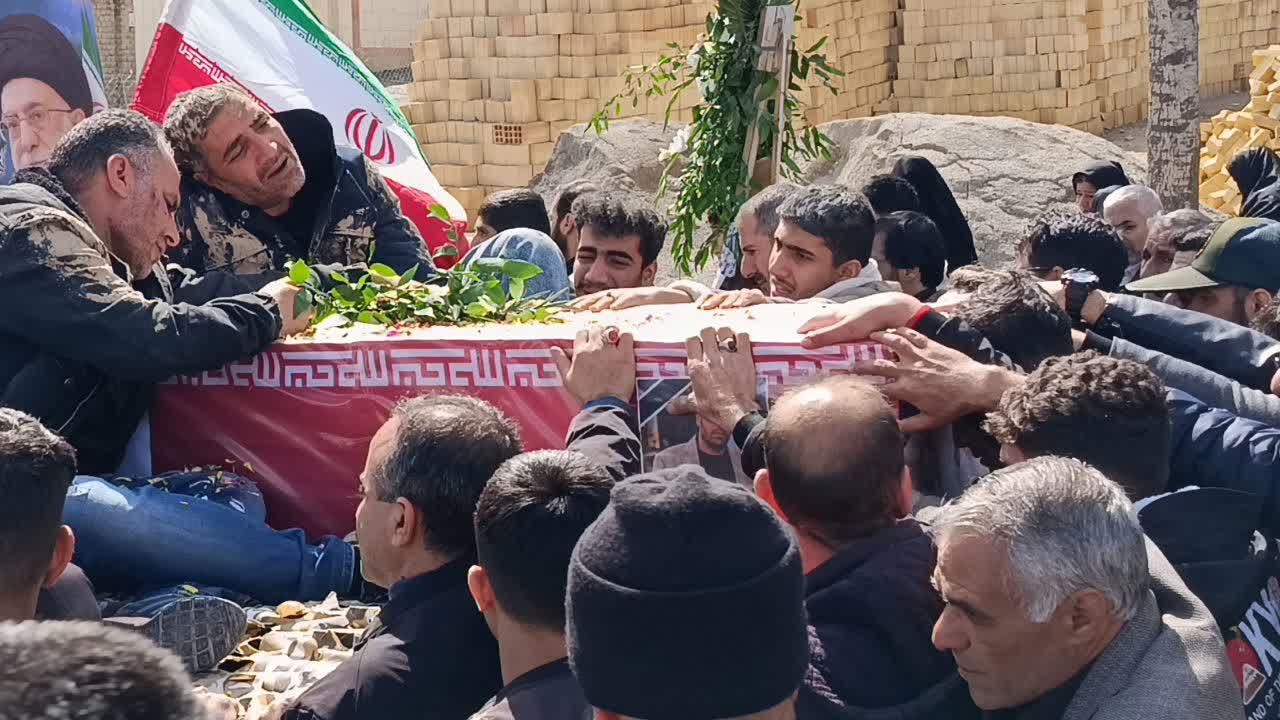 تشییع باشکوه پیکر پاک و مطهر شهید احسان اکبرزاده در نورآباد