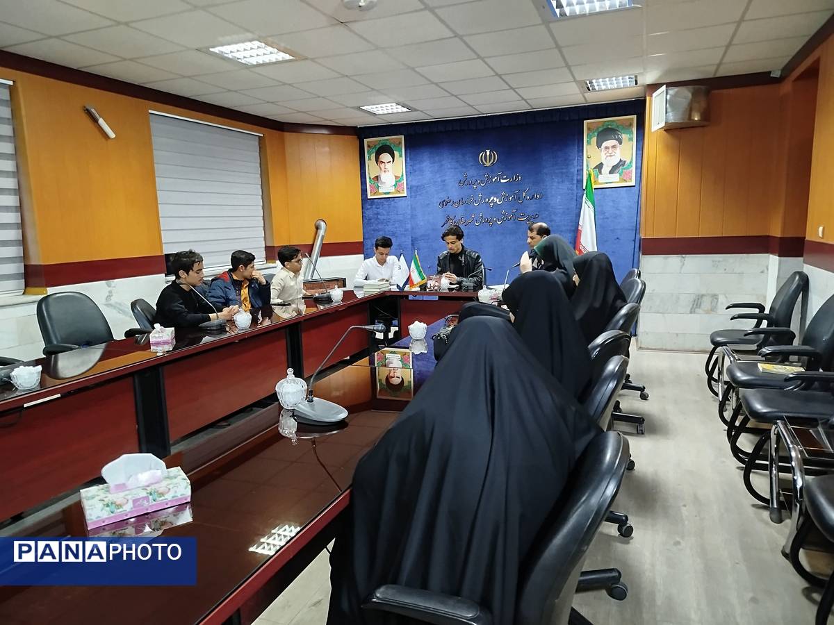 جلسه اعضای شورای دانش‌آموزی اداره آموزش و پرورش شهرستان کاشمر