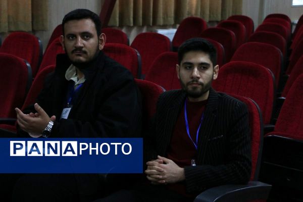 مسیر معلمی گامی در ارتقای مهارت‌های حرفه‌ای فرهنگیان ملارد