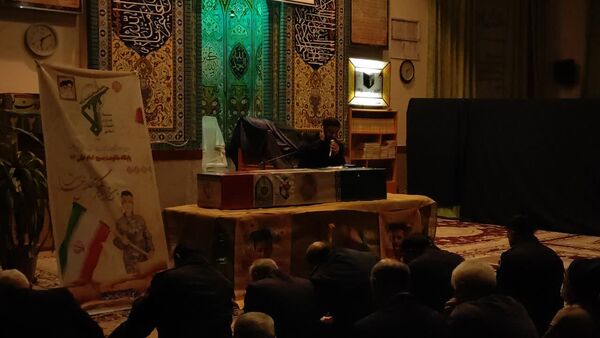  مراسم وداع با پیکر شهید جواد حسن زاده در مسجد امام علی(ع)