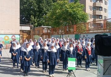 بازدید مدرس تشکلات دانش آموزی از عملکرد پیشتازان کرمانشاه