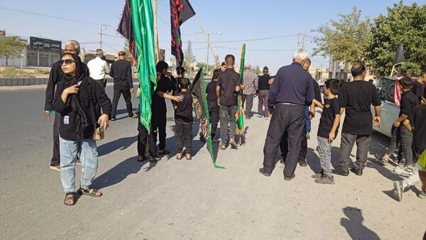حرکت عشاق اهل بیت از موکب علی اصغری فدافن درآغازین لحظات اربعین حسینی