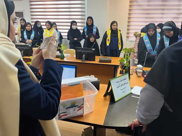 انتخابات هیات رئیسه مجلس شورای دانش‌آموزی ناحیه ۶ مشهد