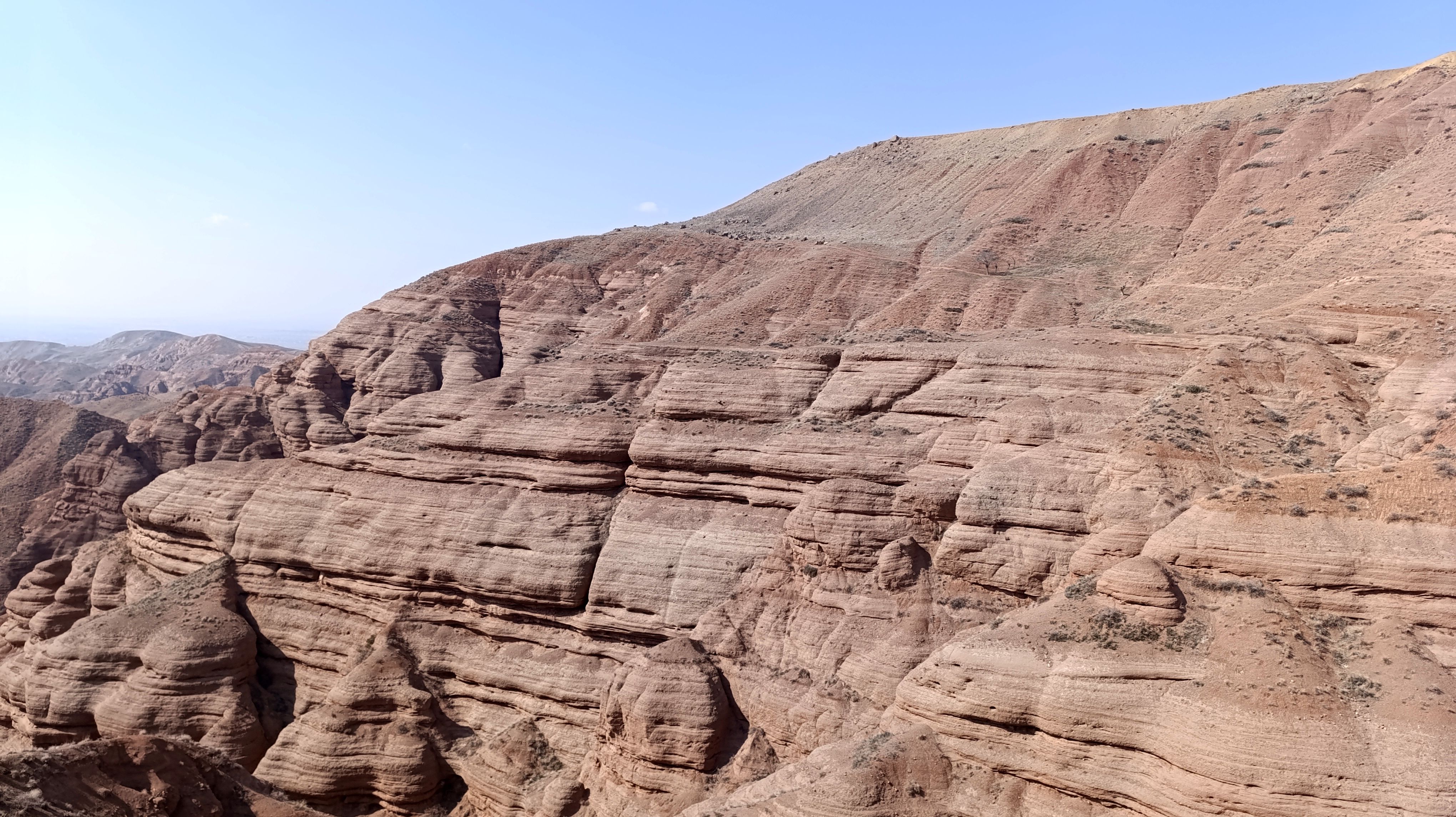 جاذبه گردشگری کوهنوردی تخت پلنگ روستای دربهشت 