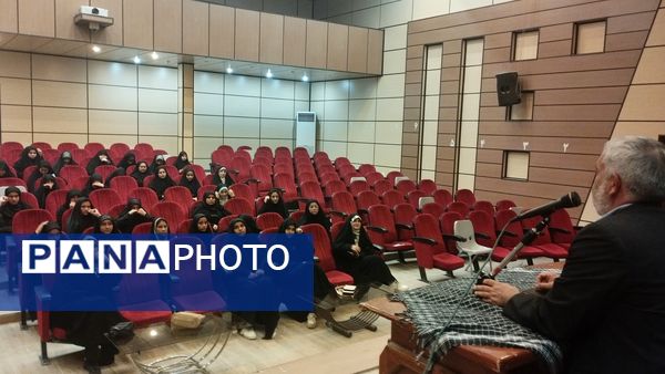 برگزاری دوره آموزشی یاوران ولایت در شهرستان خلیل‌آباد